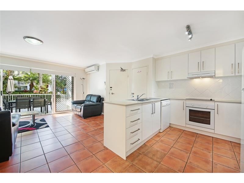 ‘Chidori Court’ 1 Cronin Avenue, Main Beach QLD 4217