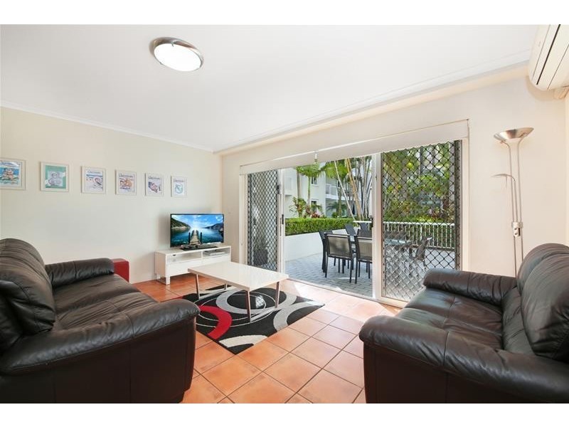 ‘Chidori Court’ 1 Cronin Avenue, Main Beach QLD 4217