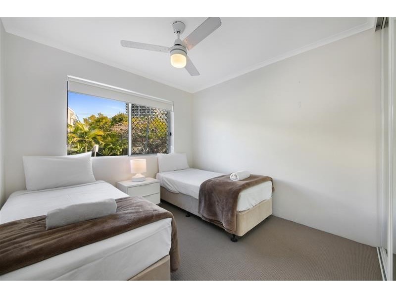 ‘Chidori Court’ 1 Cronin Avenue, Main Beach QLD 4217