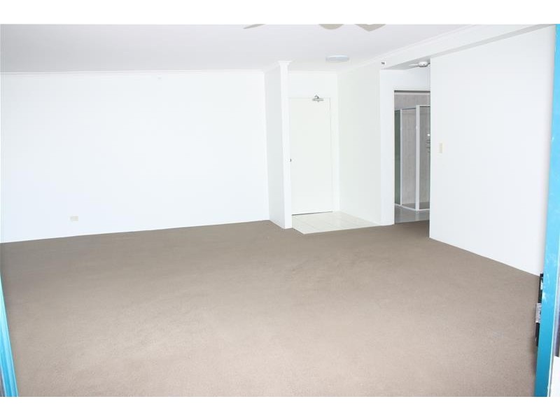 22 Montgomery Avenue, Main Beach QLD 4217