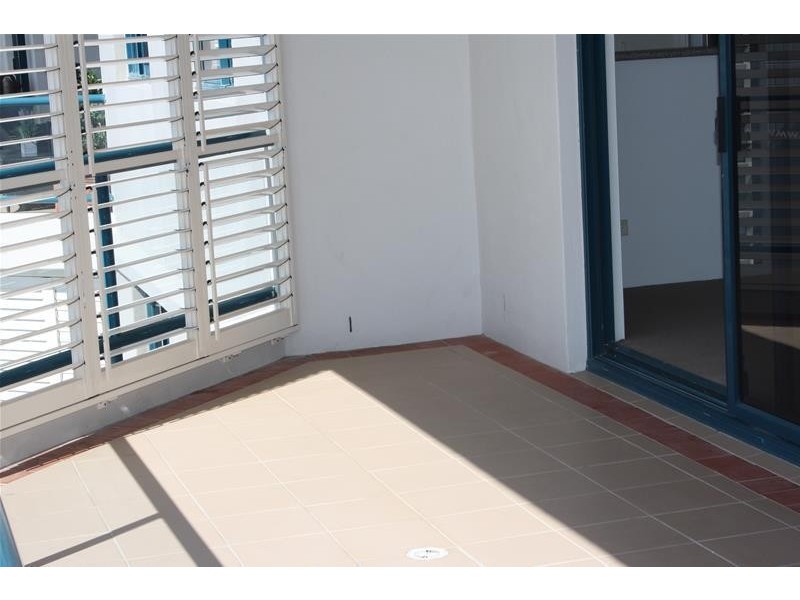 22 Montgomery Avenue, Main Beach QLD 4217