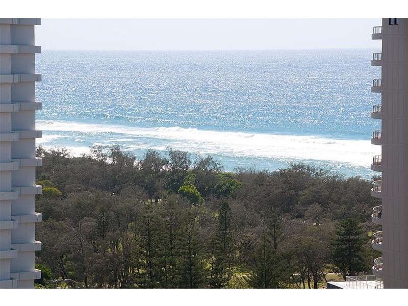 22 Montgomery Avenue, Main Beach QLD 4217