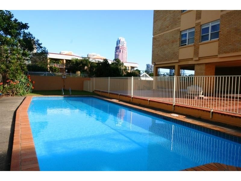 ‘Monte Video’ 15 Pacific Street, Main Beach QLD 4217