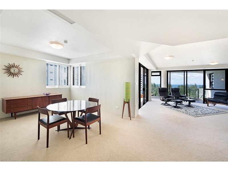 19 Peak ‘Calais’ Avenue, Main Beach QLD 4217