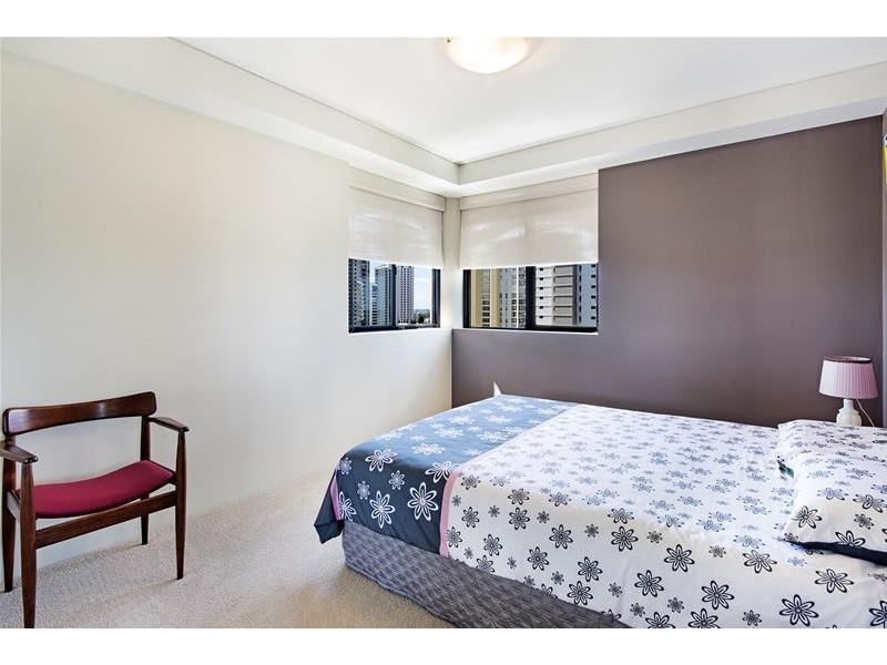 19 Peak ‘Calais’ Avenue, Main Beach QLD 4217