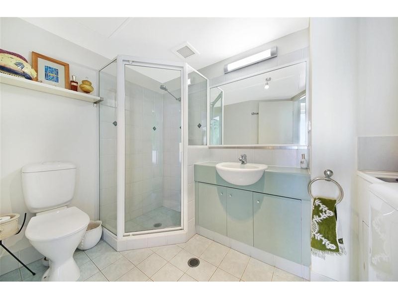 ‘MALDIVES’ 46 Pacific Street, Main Beach QLD 4217