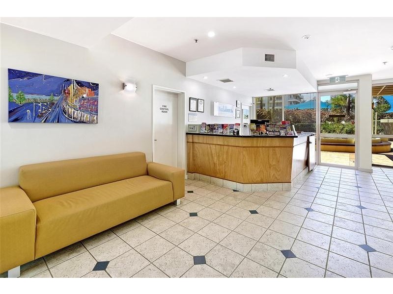 ‘MALDIVES’ 46 Pacific Street, Main Beach QLD 4217