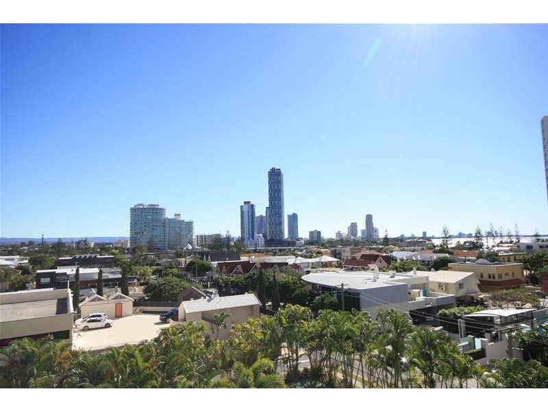 ‘Meriton’ 29-39 Woodroffe Avenue, Main Beach QLD 4217