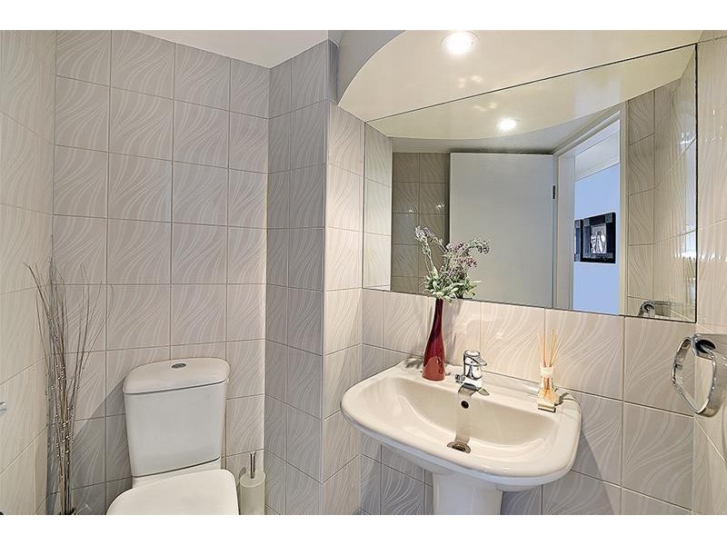 11B/’THE INLET’ 24 Breaker Street, Main Beach QLD 4217