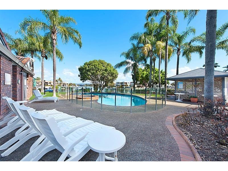 18 Commodore Drive ‘KINGS ROW SOUTH’, Paradise Waters QLD 4217