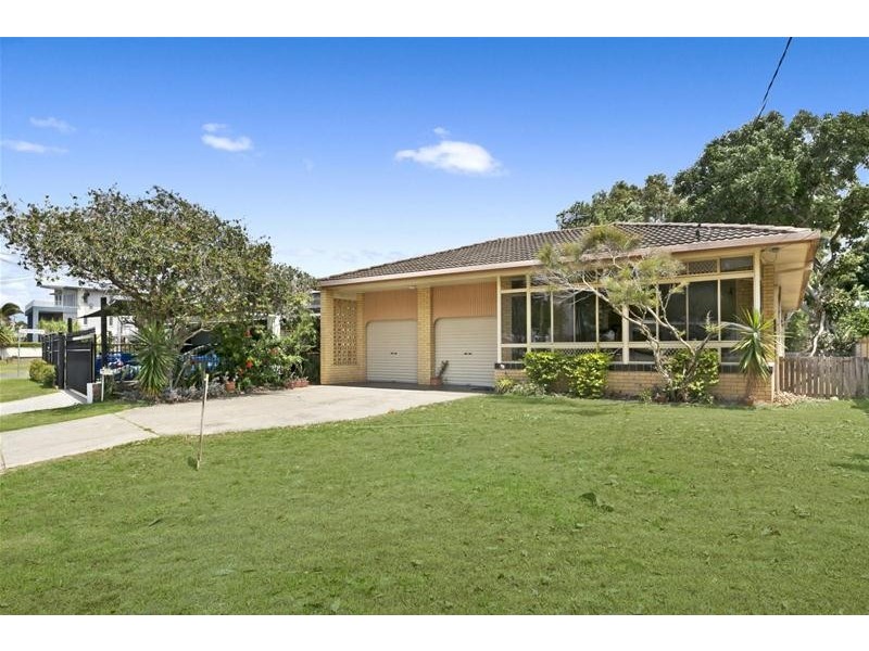 122 The Esplanade, Paradise Point QLD 4216