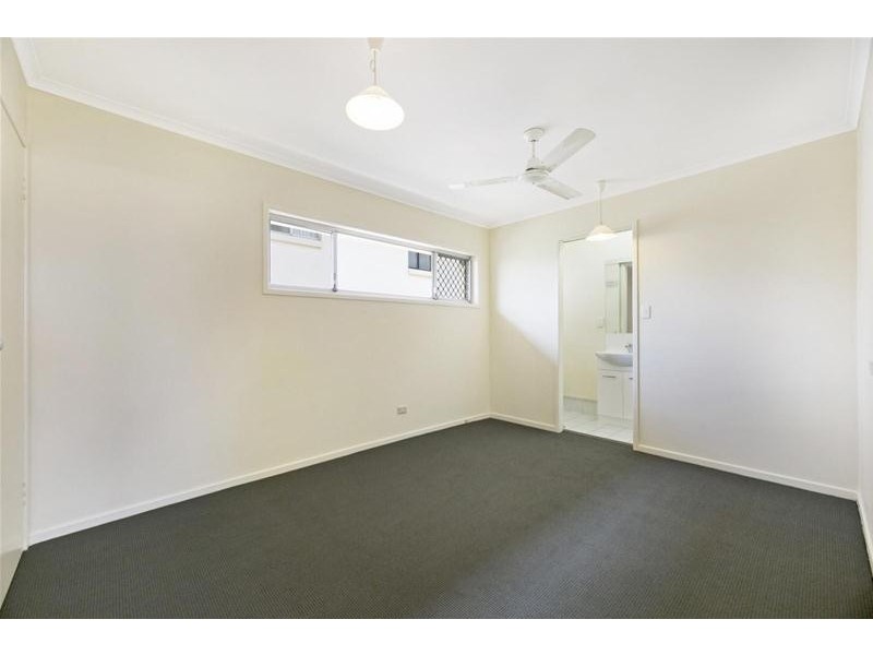 122 The Esplanade, Paradise Point QLD 4216