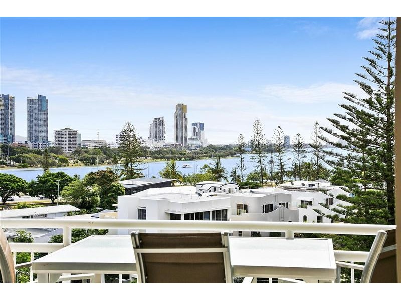 ‘OCEAN SANDS’ 11 Hughes Avenue, Main Beach QLD 4217