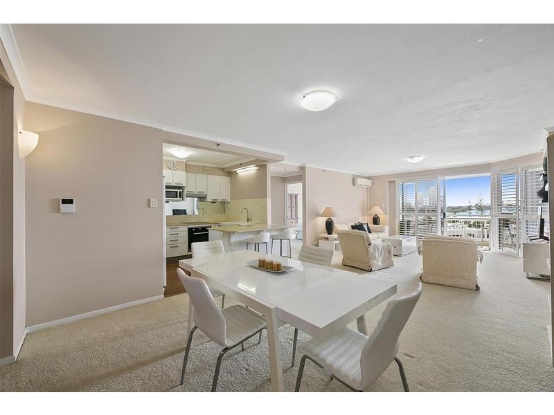 ‘OCEAN SANDS’ 11 Hughes Avenue, Main Beach QLD 4217