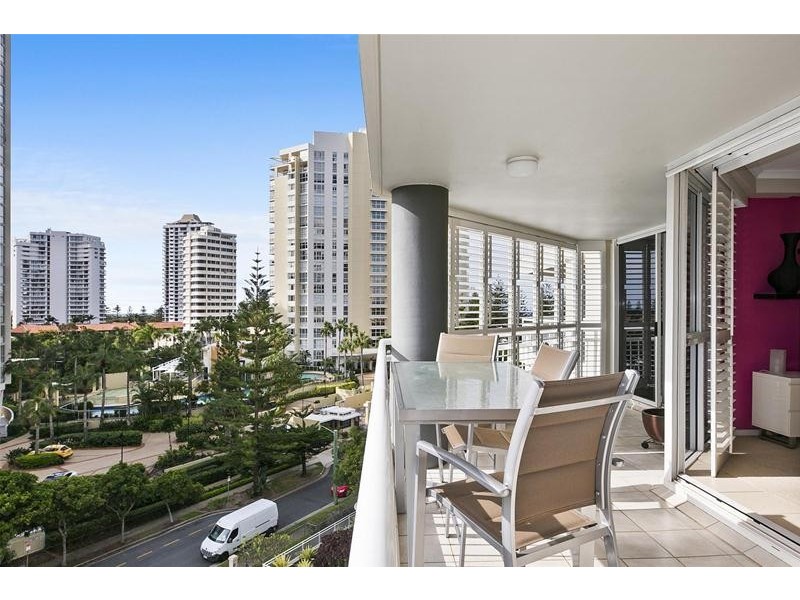 ‘OCEAN SANDS’ 11 Hughes Avenue, Main Beach QLD 4217