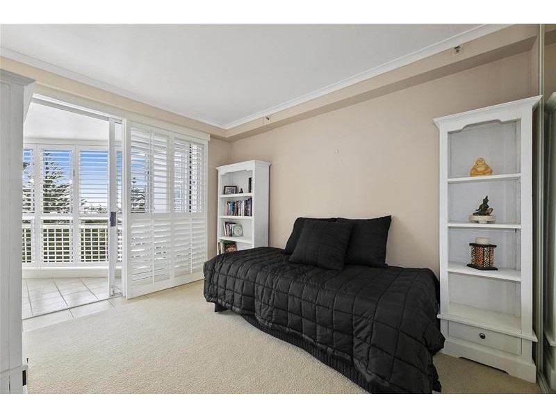 ‘OCEAN SANDS’ 11 Hughes Avenue, Main Beach QLD 4217
