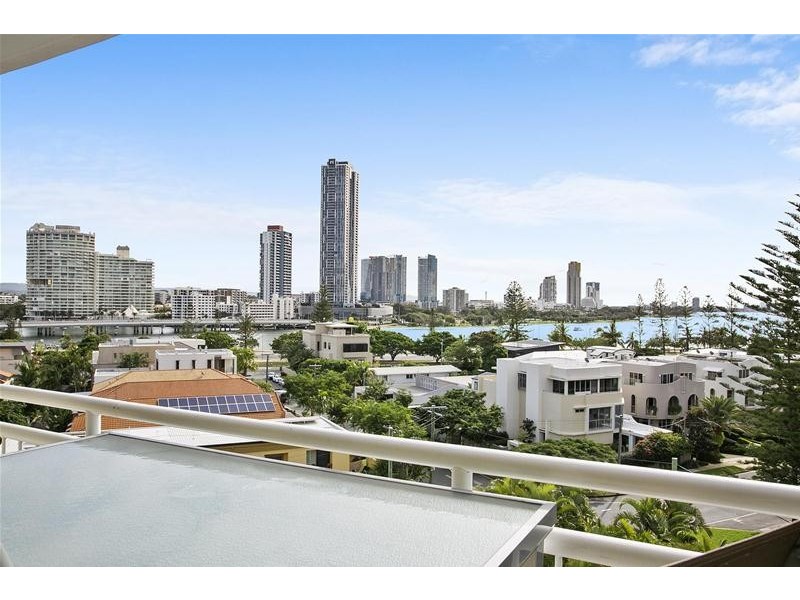 ‘OCEAN SANDS’ 11 Hughes Avenue, Main Beach QLD 4217