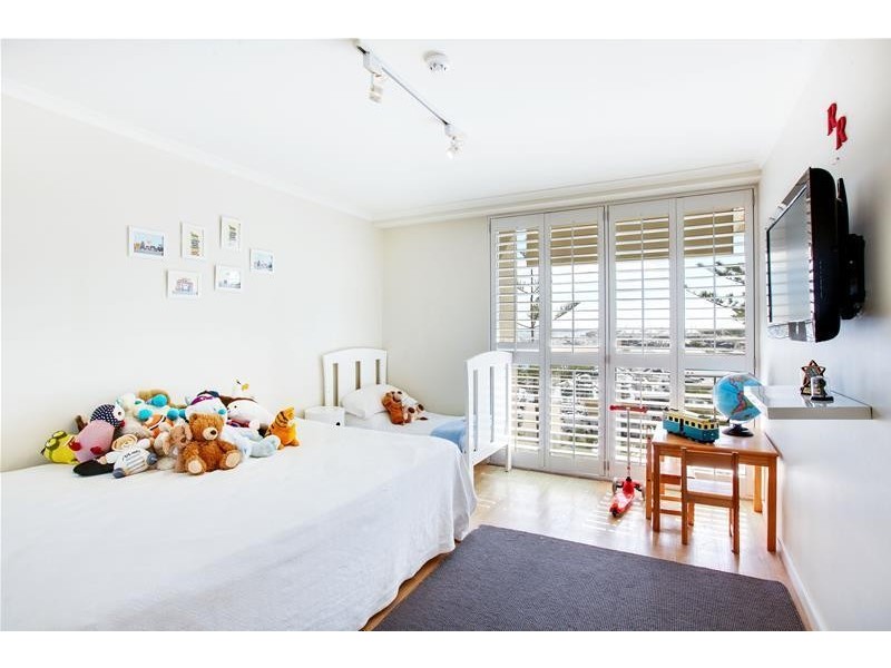 ‘YACHTING TOWERS’ 18 MacArthur Parade, Main Beach QLD 4217