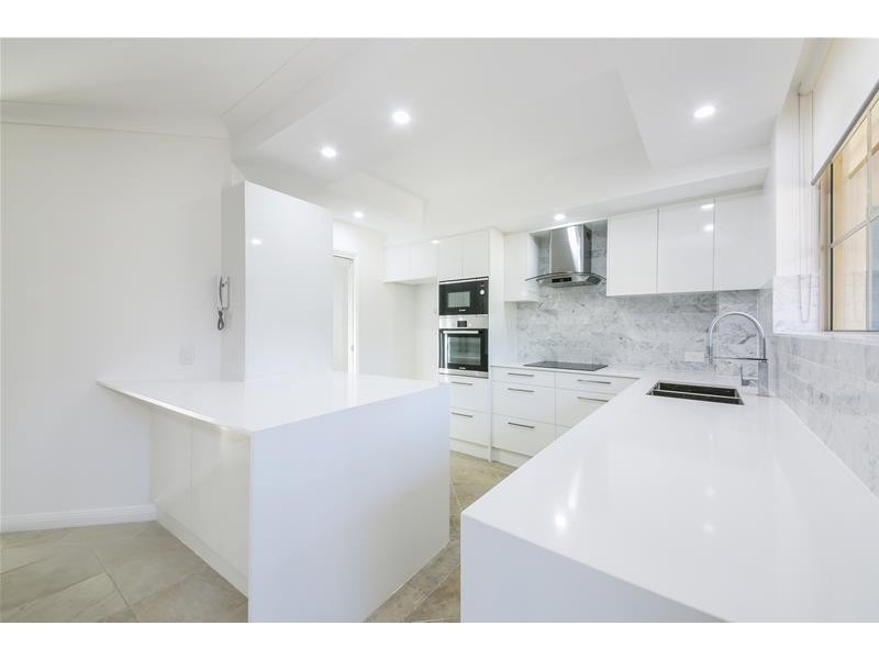 ‘Sainte Maxime’ 38 Woodroffe Avenue, Main Beach QLD 4217