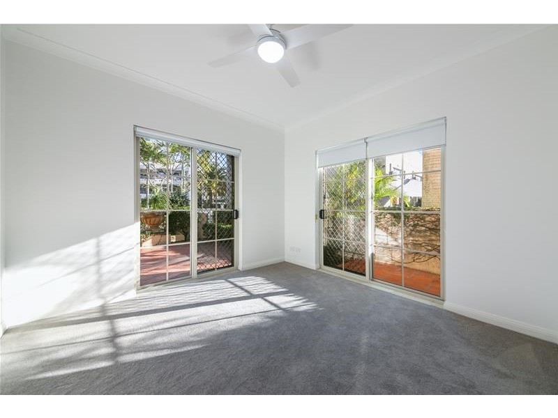 ‘Sainte Maxime’ 38 Woodroffe Avenue, Main Beach QLD 4217