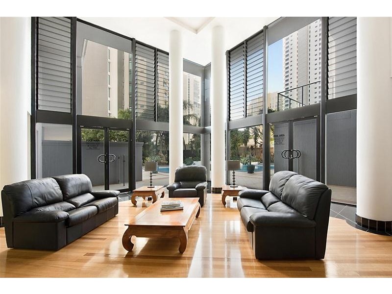 ‘Calais’ 19 Peak Avenue, Main Beach QLD 4217