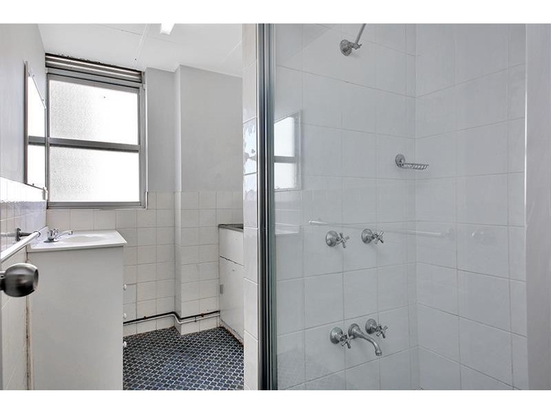 ‘MONTE VIDEO’ 15 Pacific Street, Main Beach QLD 4217