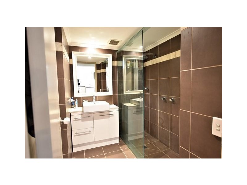 ‘Atlantis East’ 2 Admiralty Drive, Paradise Waters QLD 4217