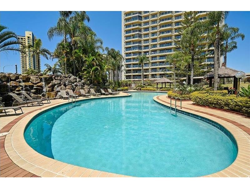 ‘Atlantis East’ 2 Admiralty Drive, Paradise Waters QLD 4217