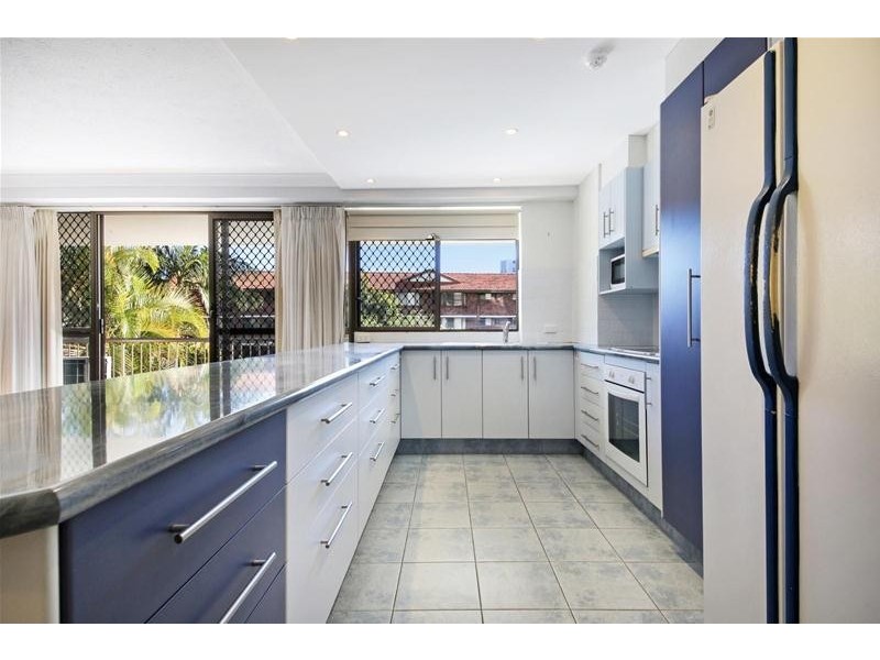 ‘KINGS ROW CTR’ 20 Commodore Drive, Paradise Waters QLD 4217