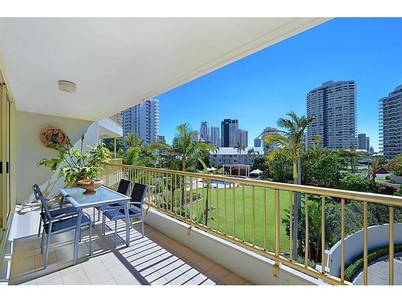 1 Serisier Avenue ‘CONTESSA”, Main Beach QLD 4217