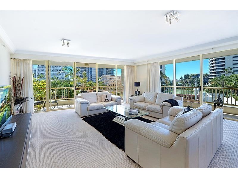 1 Serisier Avenue ‘CONTESSA”, Main Beach QLD 4217