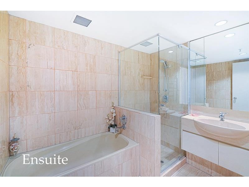 1 Serisier Avenue ‘CONTESSA”, Main Beach QLD 4217