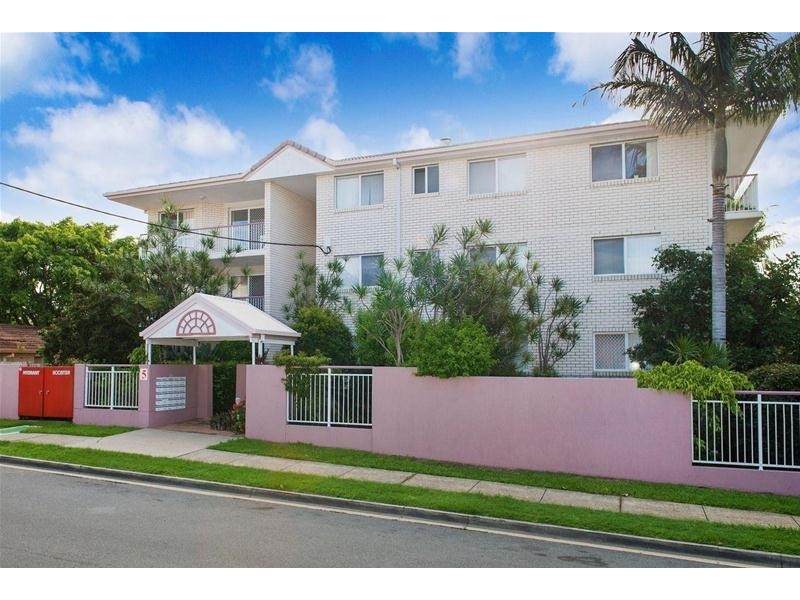 5 Lloyd Street, Southport QLD 4215