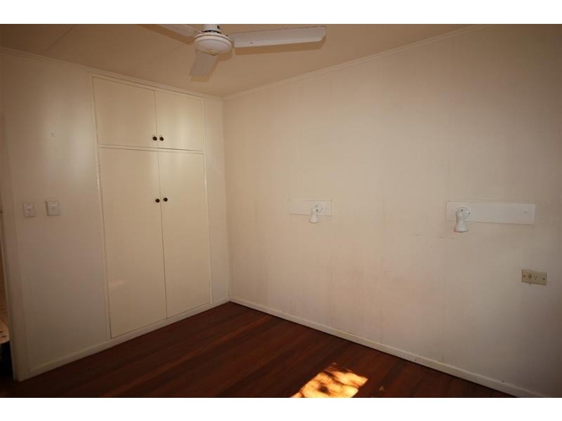 47 Rankin Parade, Main Beach QLD 4217