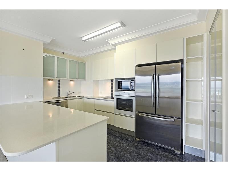 ‘ATLANTIS EAST’ 2 Admiralty Drive, Paradise Waters QLD 4217