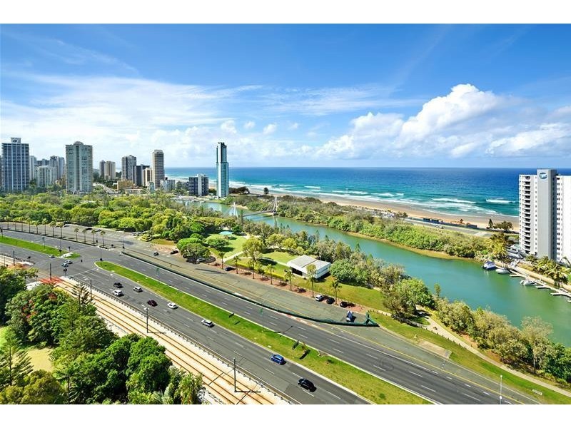 ‘ATLANTIS EAST’ 2 Admiralty Drive, Paradise Waters QLD 4217