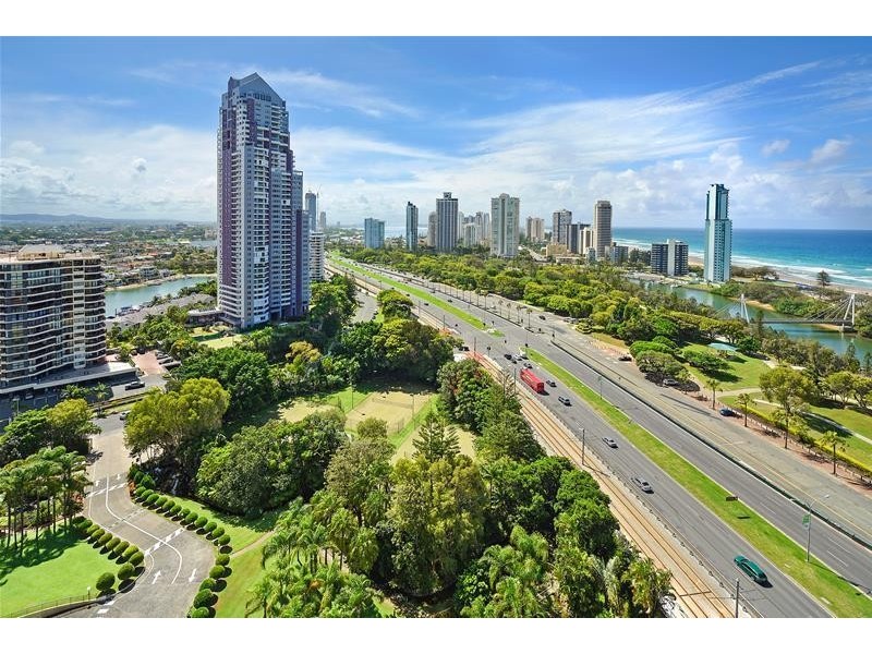 ‘ATLANTIS EAST’ 2 Admiralty Drive, Paradise Waters QLD 4217