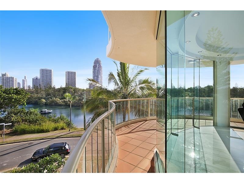 ‘Cable Beach’ 1 Cable Street, Main Beach QLD 4217