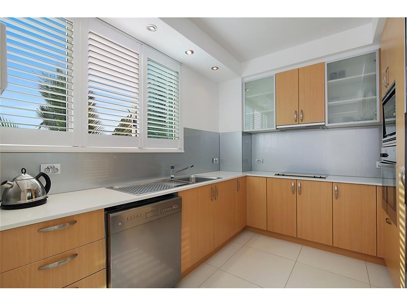 ‘Cable Beach’ 1 Cable Street, Main Beach QLD 4217