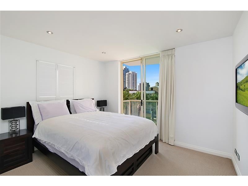 ‘Cable Beach’ 1 Cable Street, Main Beach QLD 4217