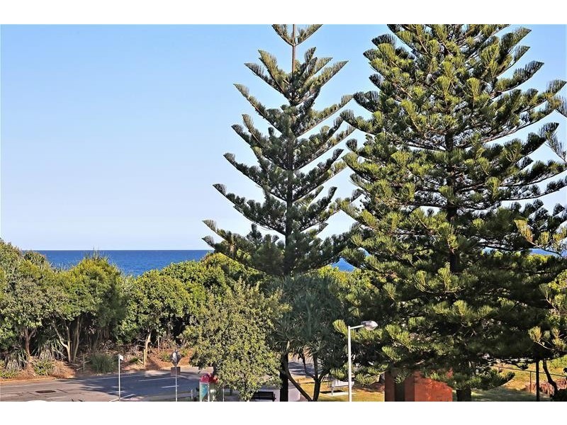 ‘Cable Beach’ 1 Cable Street, Main Beach QLD 4217