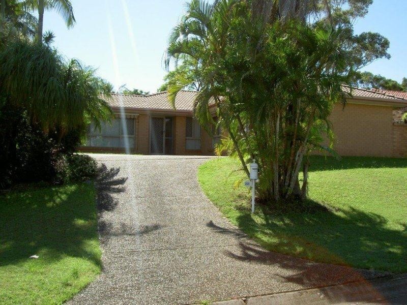 305 Central Street, Arundel QLD 4214