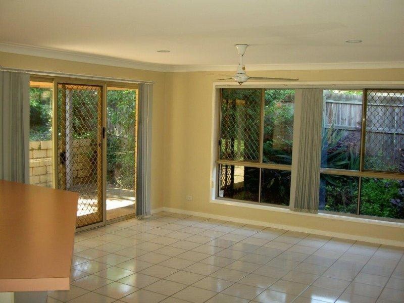 305 Central Street, Arundel QLD 4214