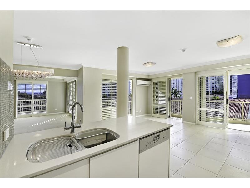 ‘SEYCHELLES’ 5 Cronin Avenue, Main Beach QLD 4217