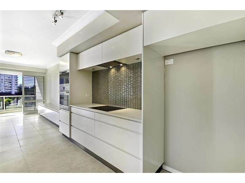 ‘SEYCHELLES’ 5 Cronin Avenue, Main Beach QLD 4217