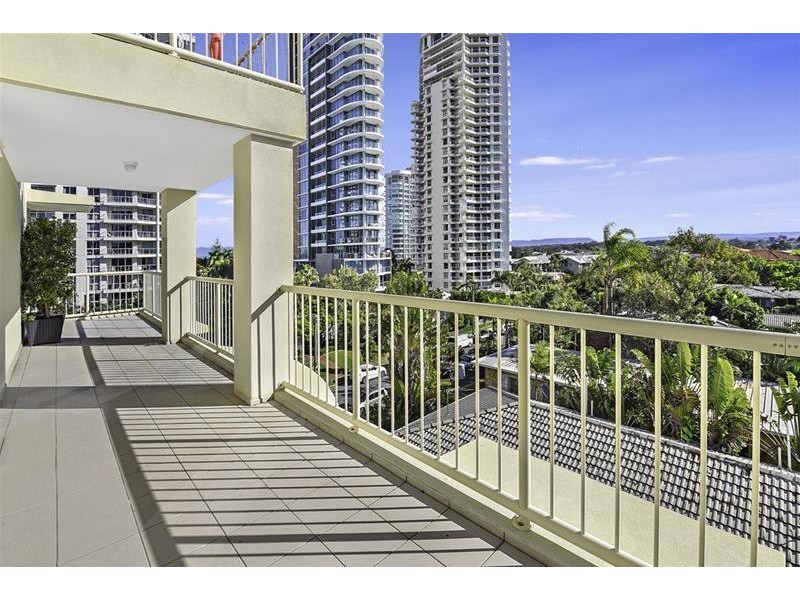 ‘SEYCHELLES’ 5 Cronin Avenue, Main Beach QLD 4217