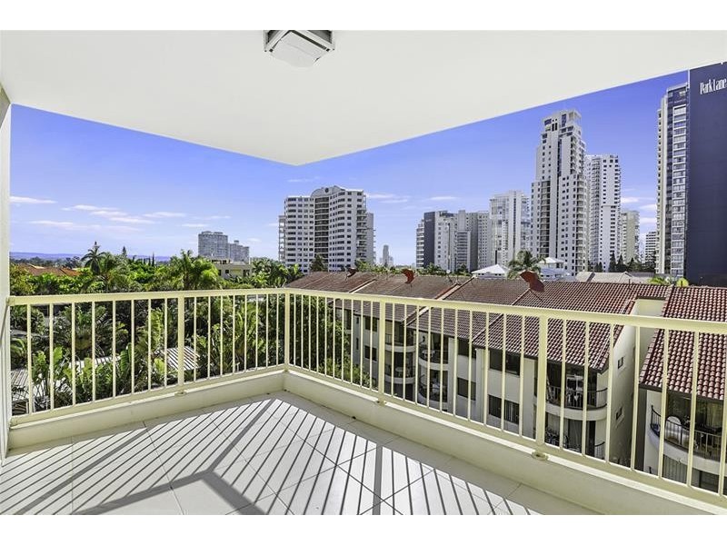 ‘SEYCHELLES’ 5 Cronin Avenue, Main Beach QLD 4217