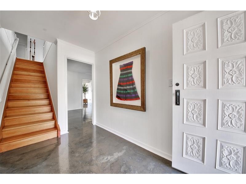 47 Woodroffe Avenue, Main Beach QLD 4217