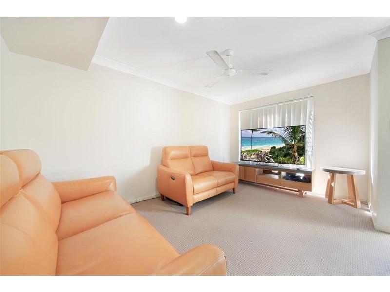 5/105 Pohlman Street, Southport QLD 4215