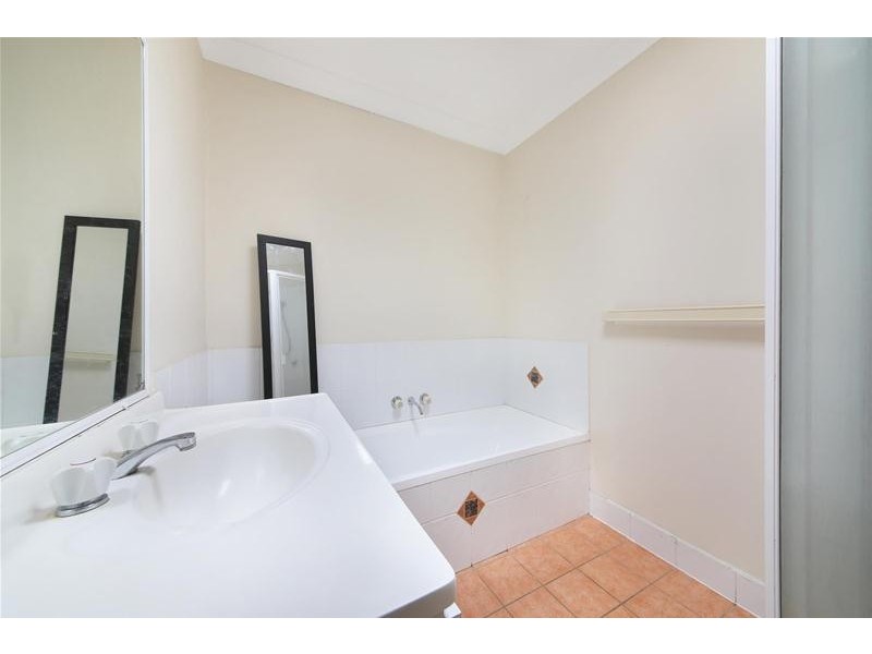 5/105 Pohlman Street, Southport QLD 4215